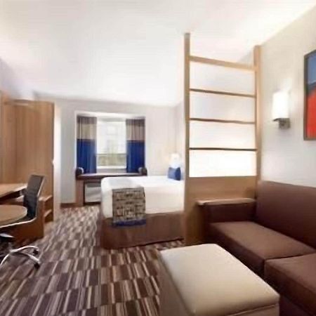 Microtel Inn & Suites By Wyndham Beaver Falls Экстерьер фото