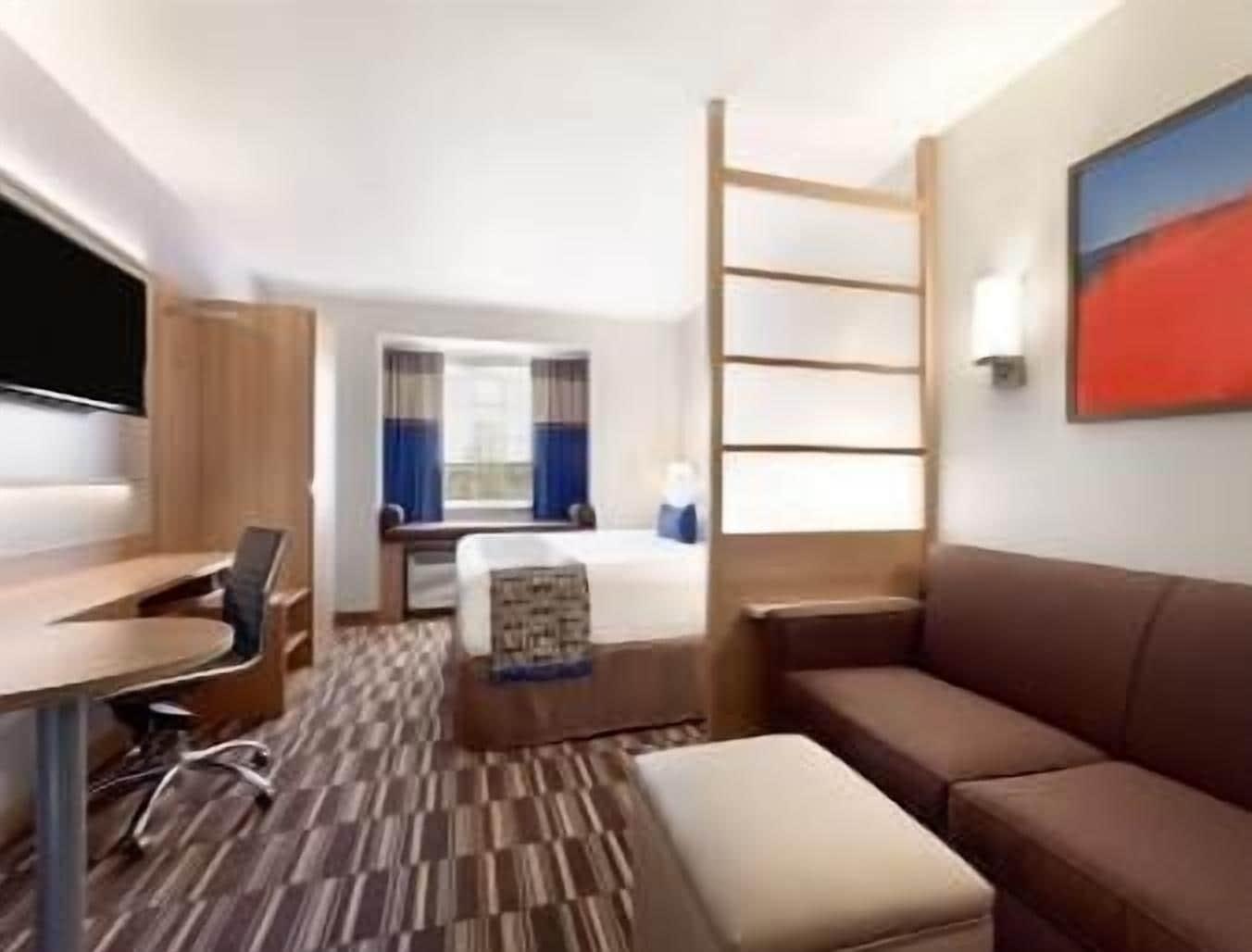 Microtel Inn & Suites By Wyndham Beaver Falls Экстерьер фото