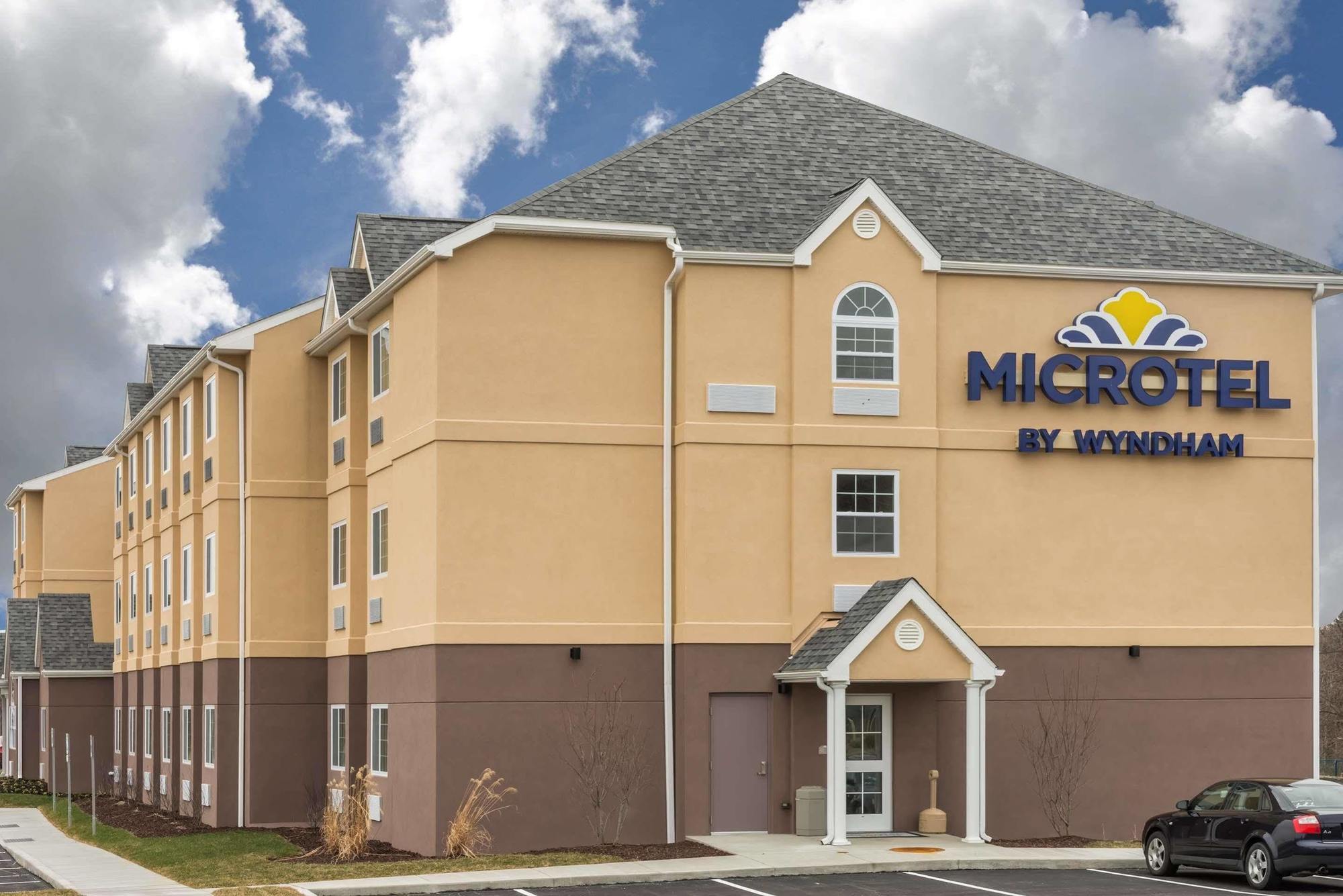 Microtel Inn & Suites By Wyndham Beaver Falls Экстерьер фото